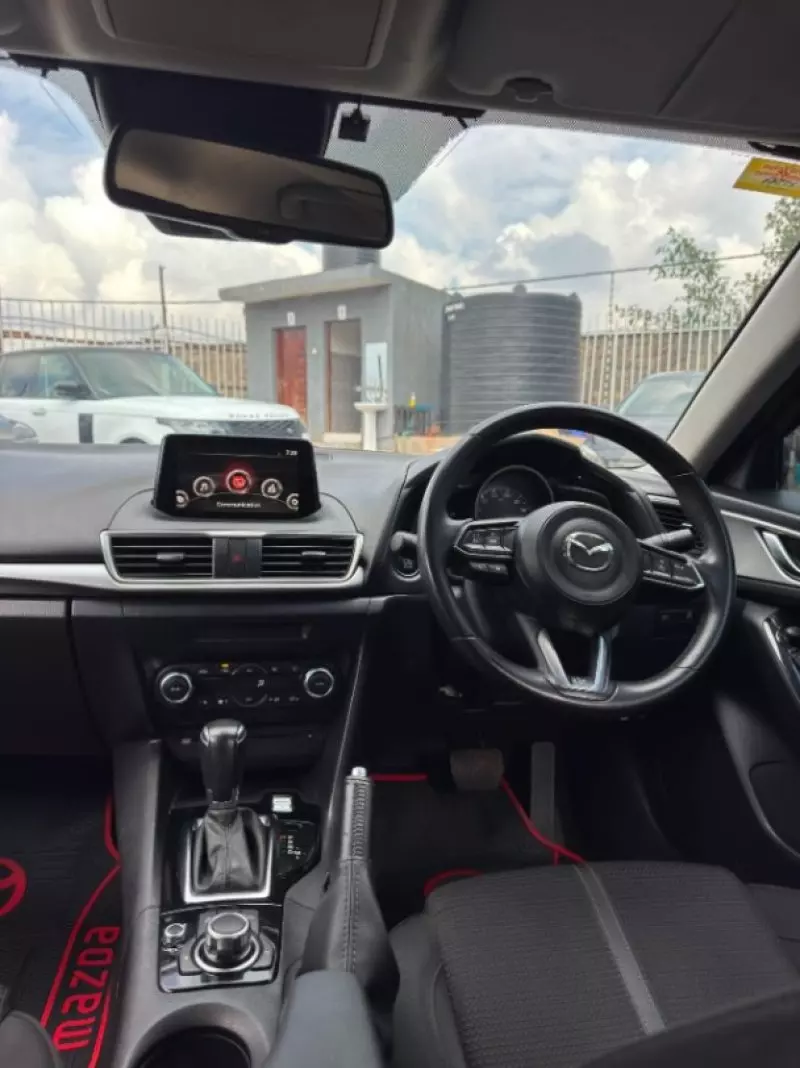 Mazda Axela    - 2017