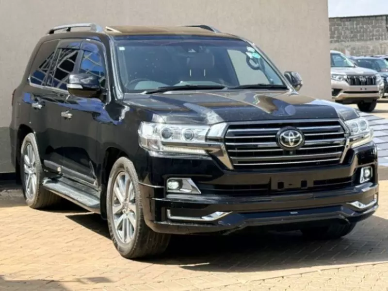 Toyota Land Cruiser V8   - 2020