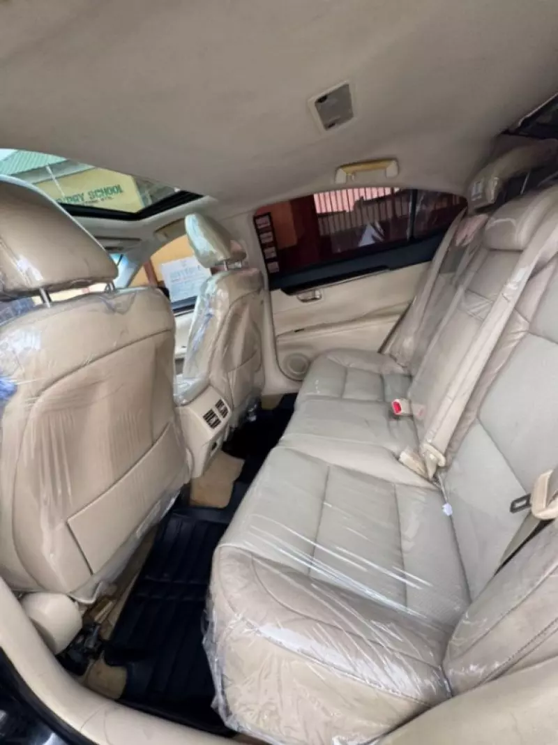 Lexus ES 350   - 2013
