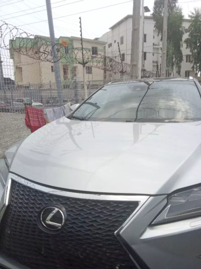 Lexus RX   - 2017