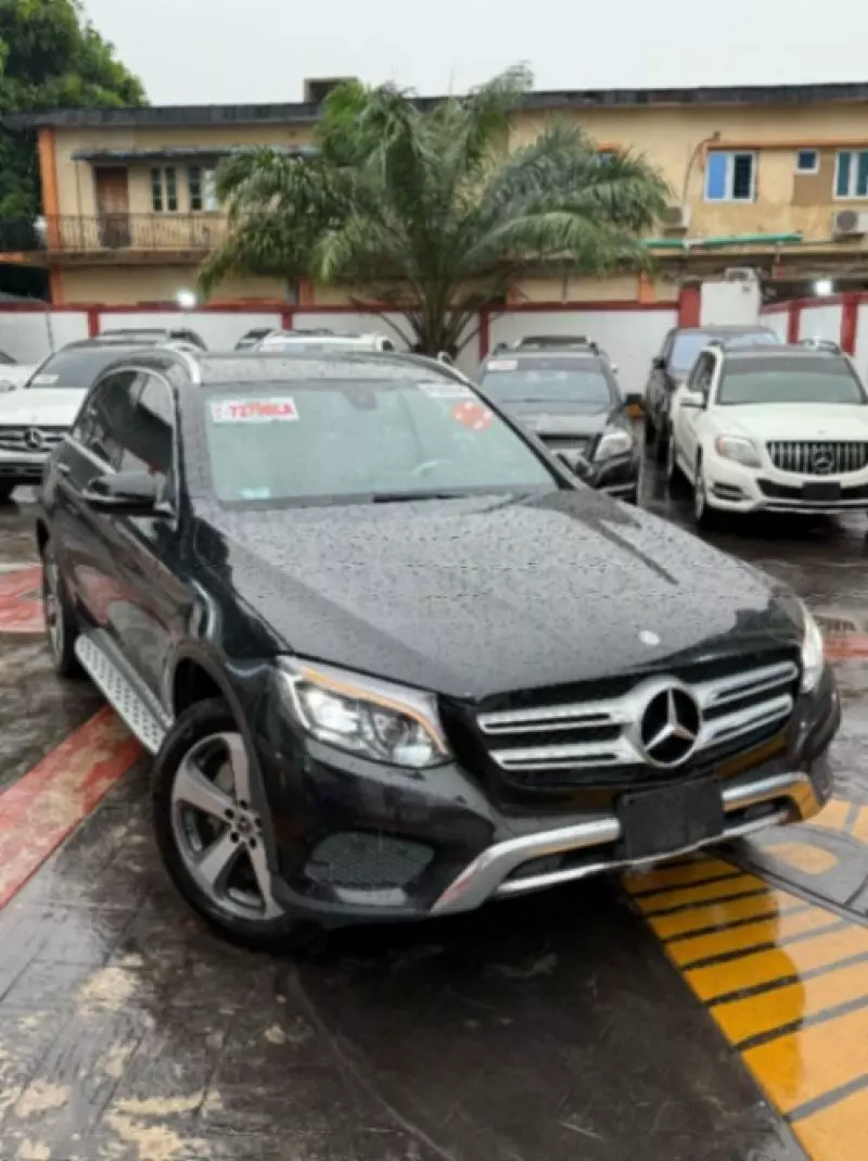 Mercedes-Benz GLC 300   - 2017
