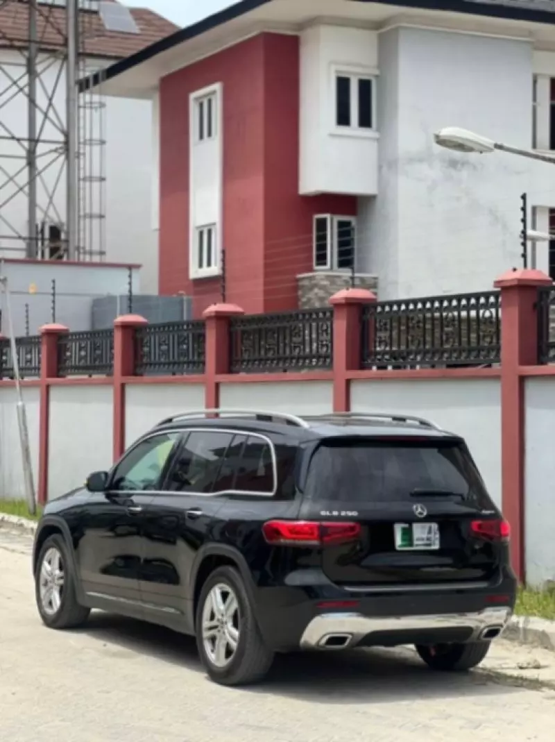 Mercedes-Benz GLB-Class   - 2020