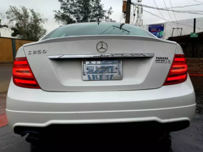 Mercedes-Benz C250   - 2013