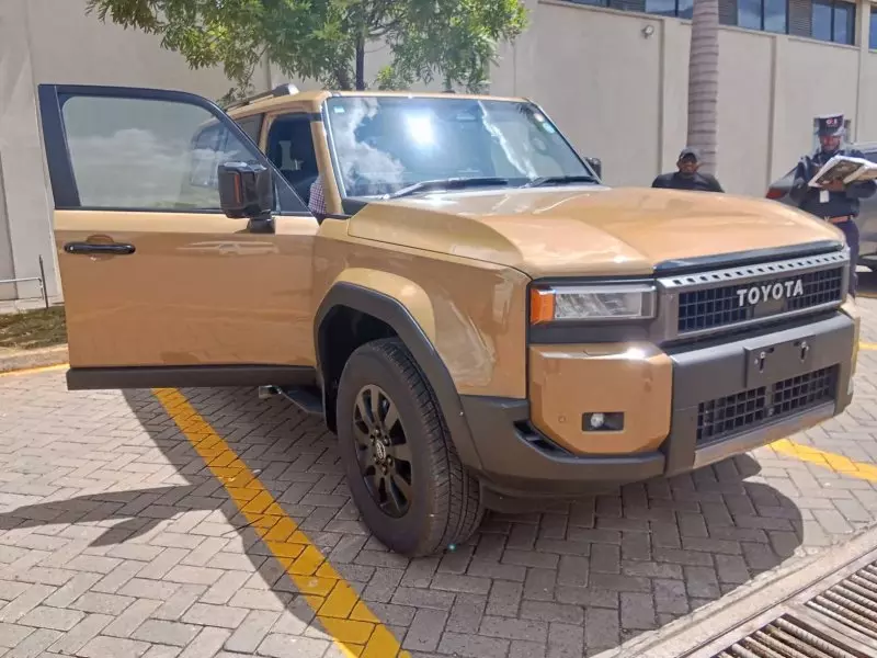 Toyota Landcruiser Prado - 2024