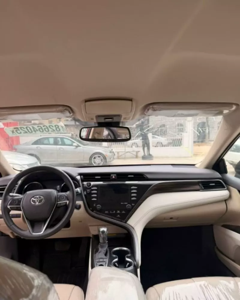 Toyota Camry   - 2020