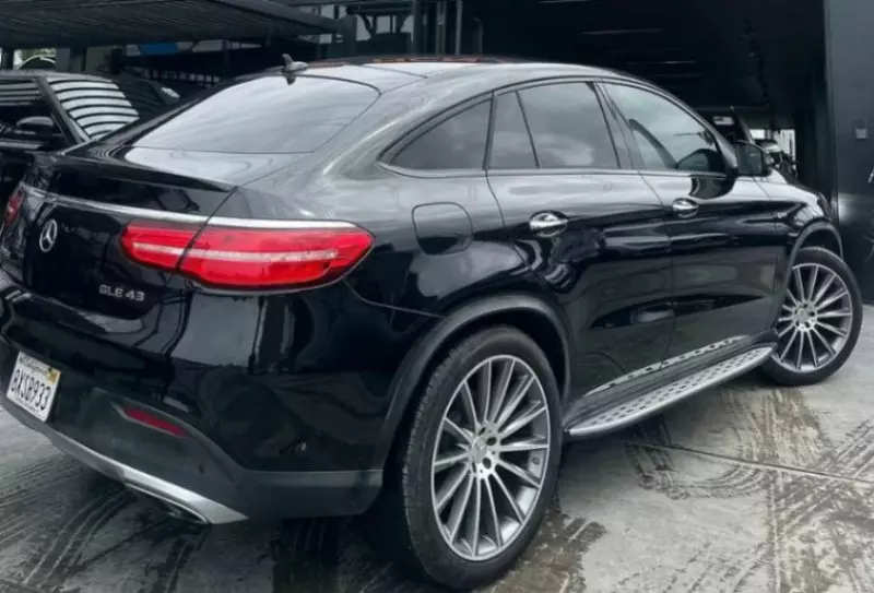 Mercedes-Benz GLE 43 AMG   - 2016