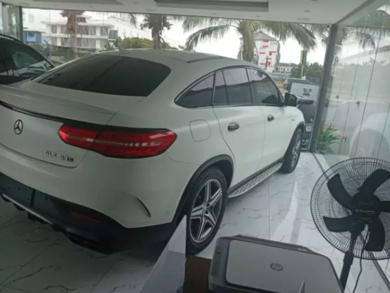 Mercedes-Benz GLE 63 AMG - 2016