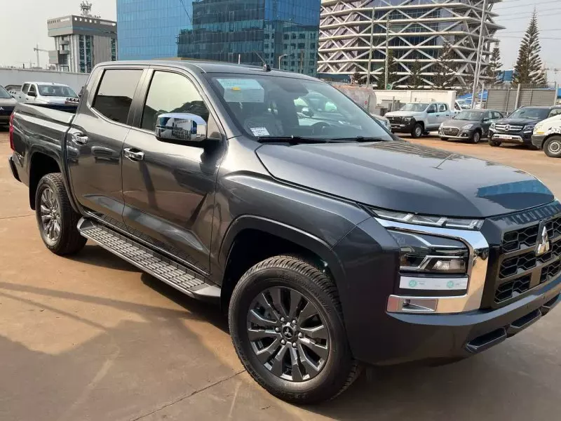 Mitsubishi L200 D/C Sportero A/T   - 2025