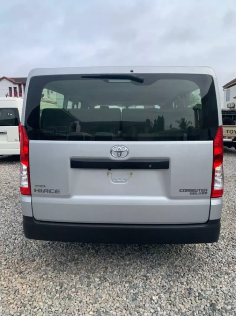 Toyota Hiace   - 2025