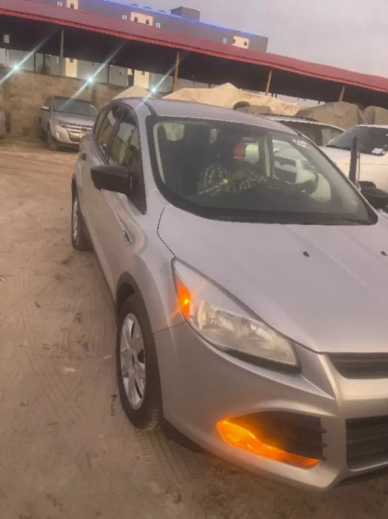 Ford Escape   - 2016