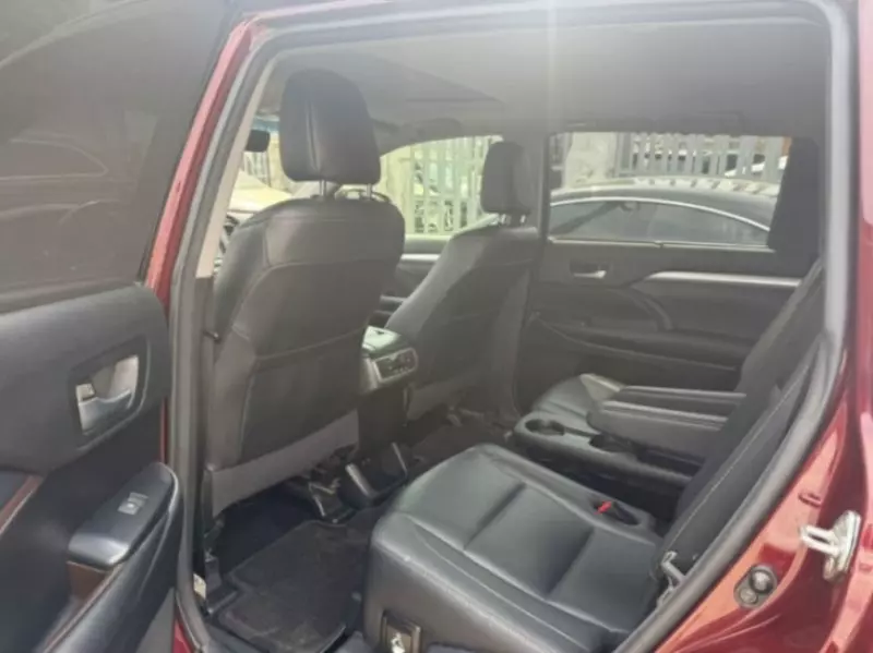 Toyota Highlander   - 2017