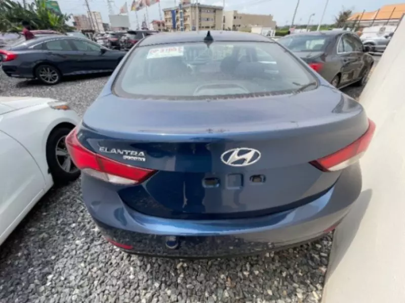 Hyundai Elantra   - 2016