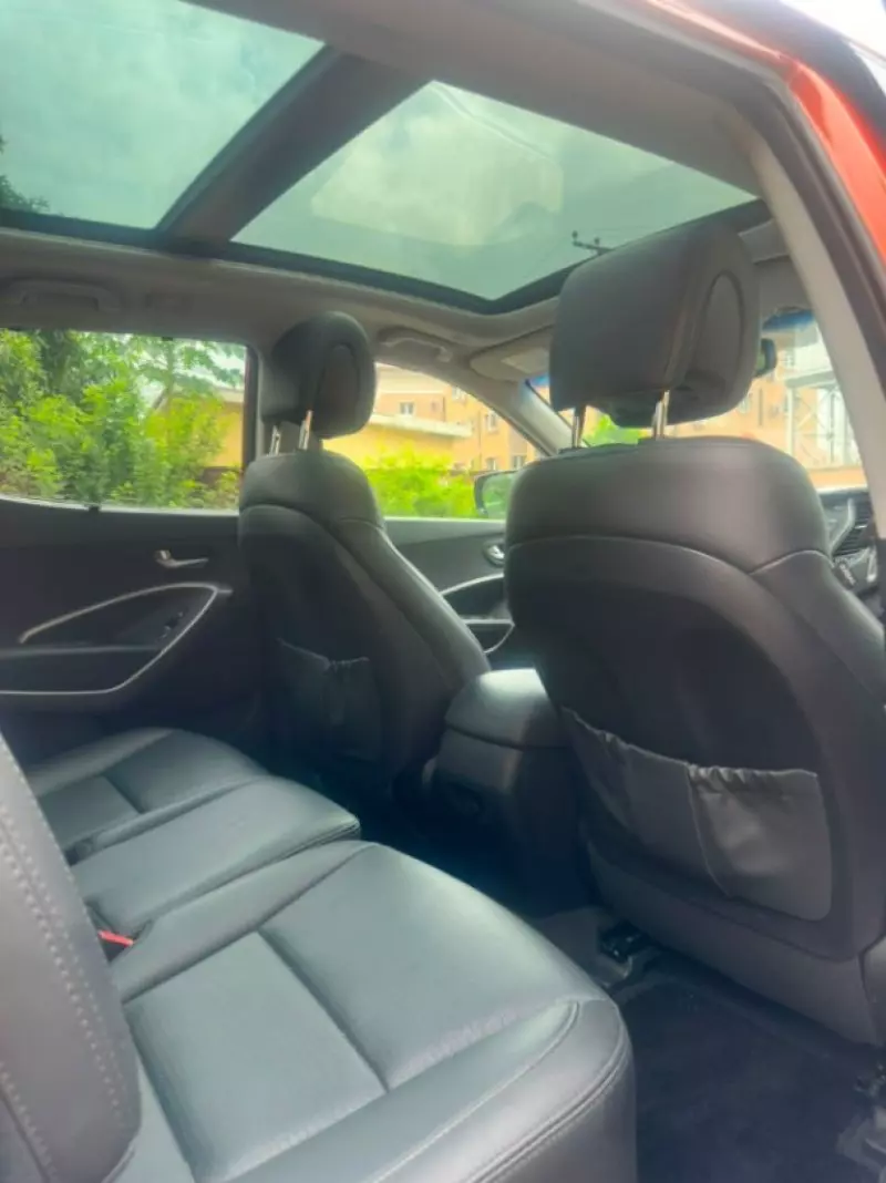 Hyundai Santa Fe   - 2015