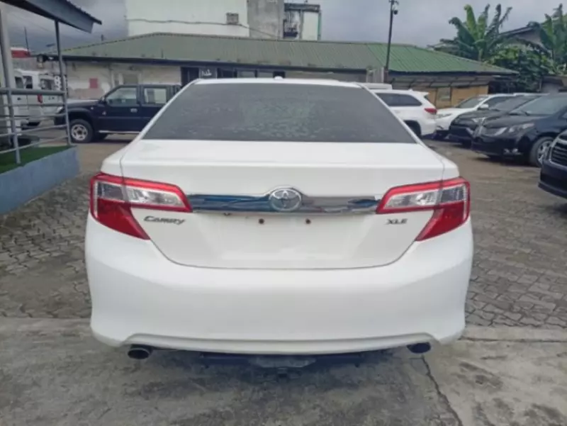TOYOTA Camry   - 2013
