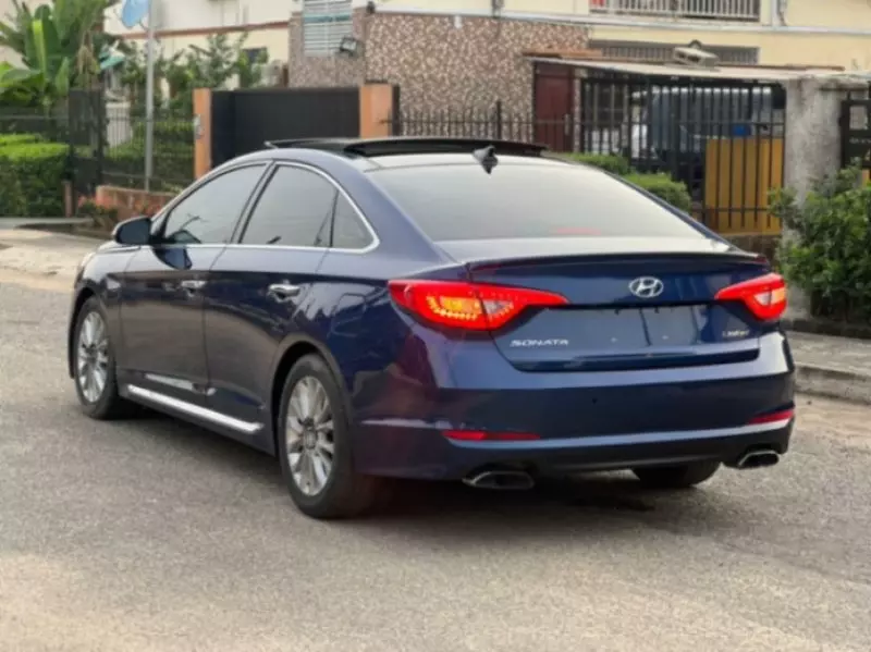 Hyundai Sonata   - 2015