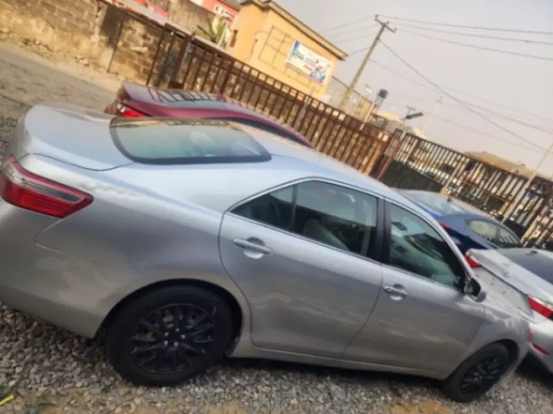 Toyota Camry - 2007
