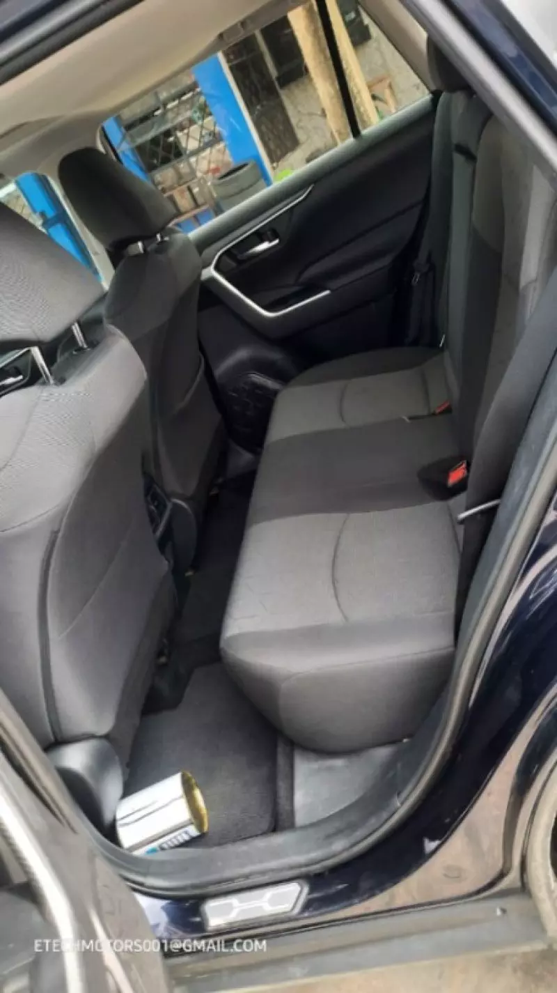 Toyota RAV4   - 2021