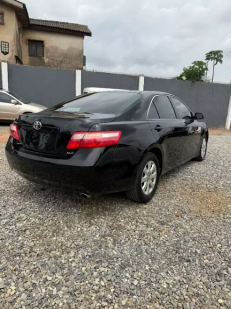 TOYOTA Camry - 2009