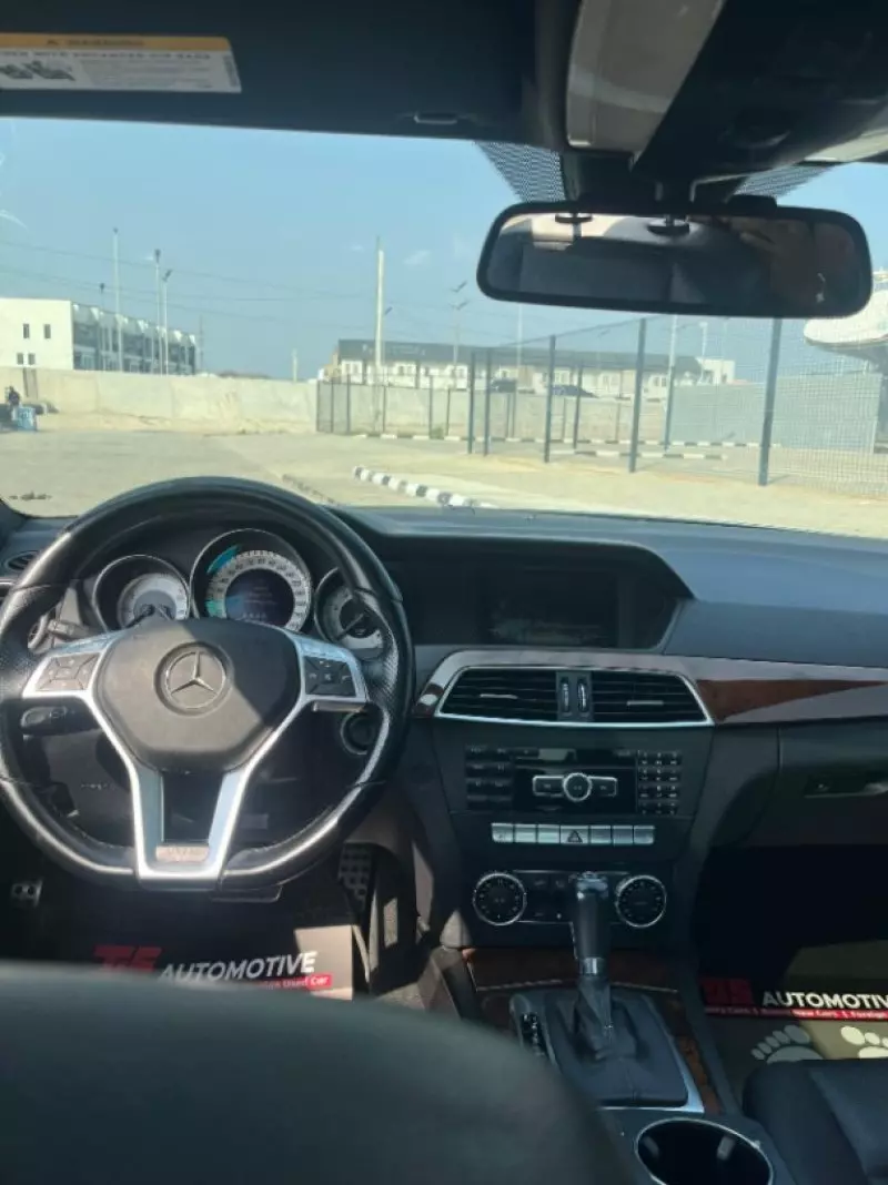 Mercedes-Benz C 300   - 2012