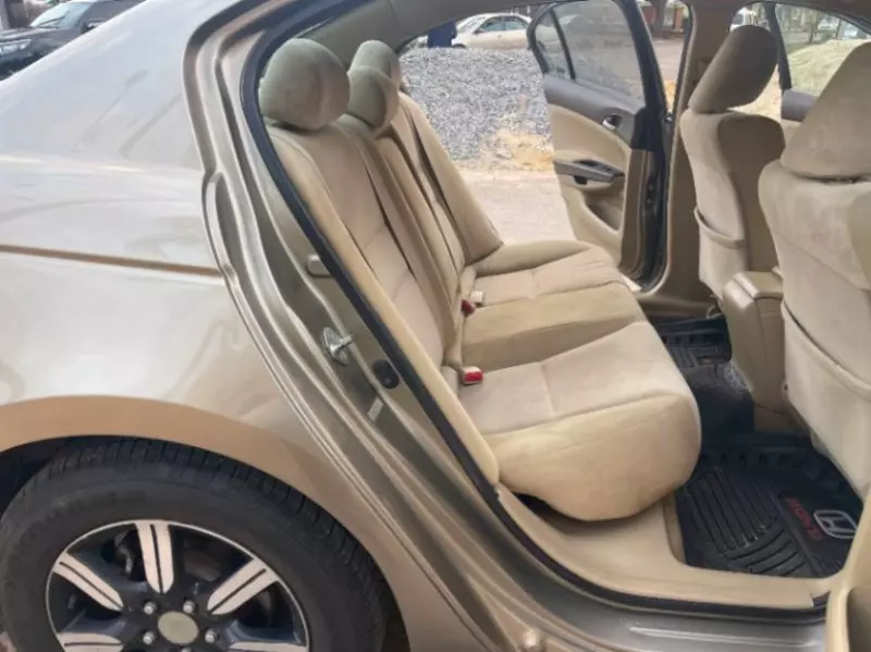 Honda Accord   - 2010