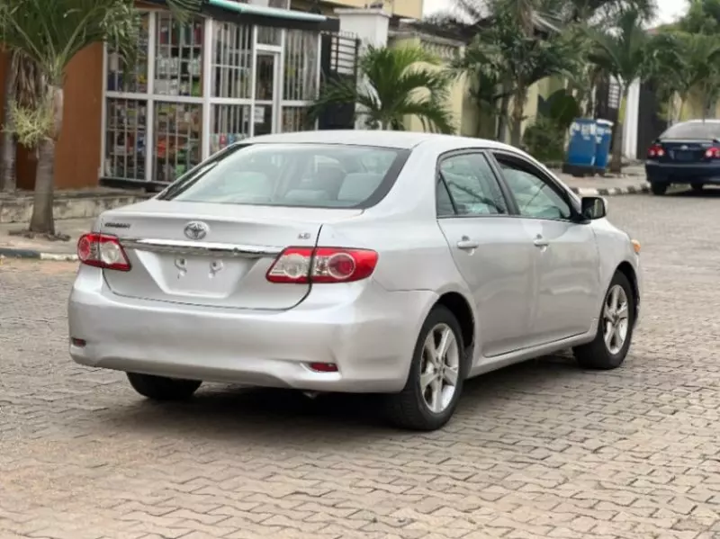 Toyota Corolla - 2012