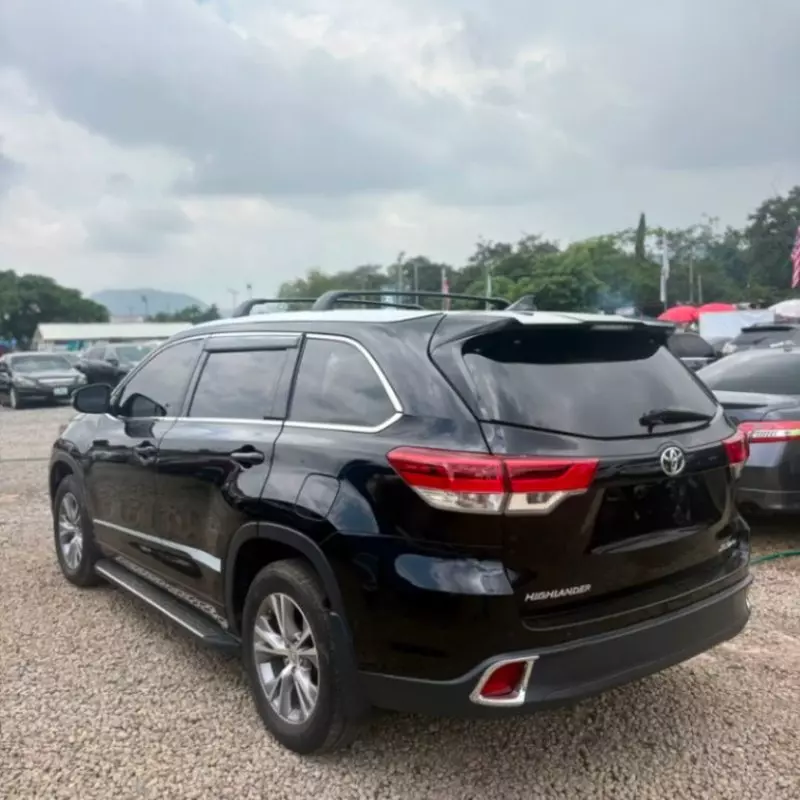 TOYOTA Highlander   - 2016