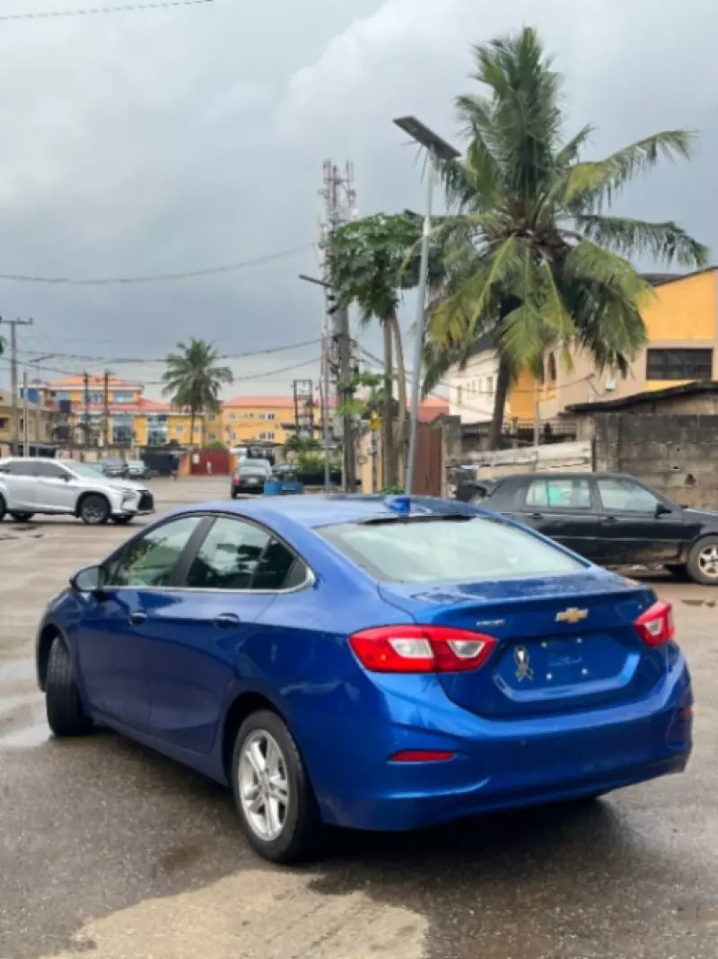 Chevrolet Cruze   - 2017