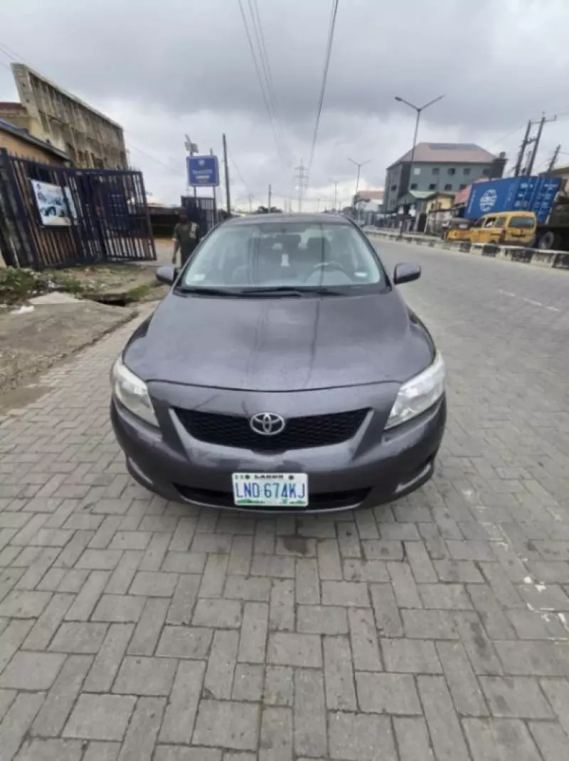TOYOTA Corolla   - 2009