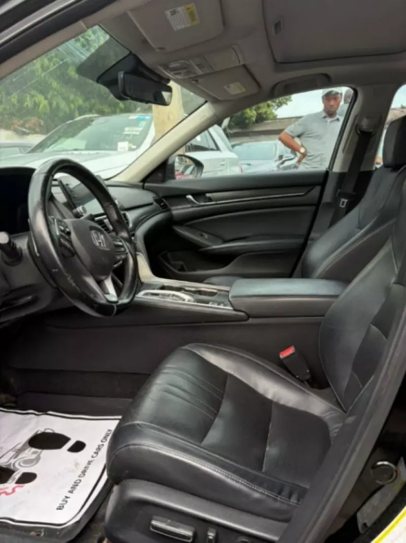 Honda Accord   - 2018