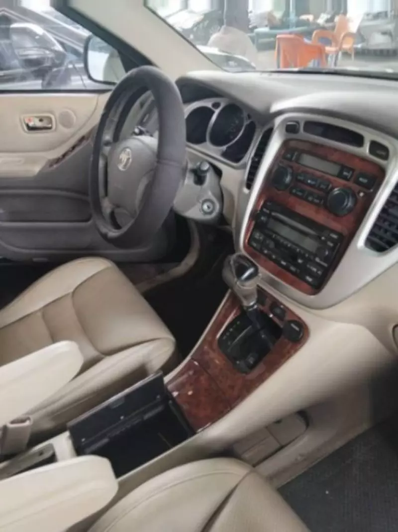 Toyota Highlander   - 2005
