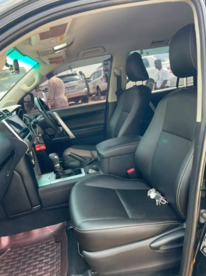 TOYOTA Landcruiser Prado   - 2017