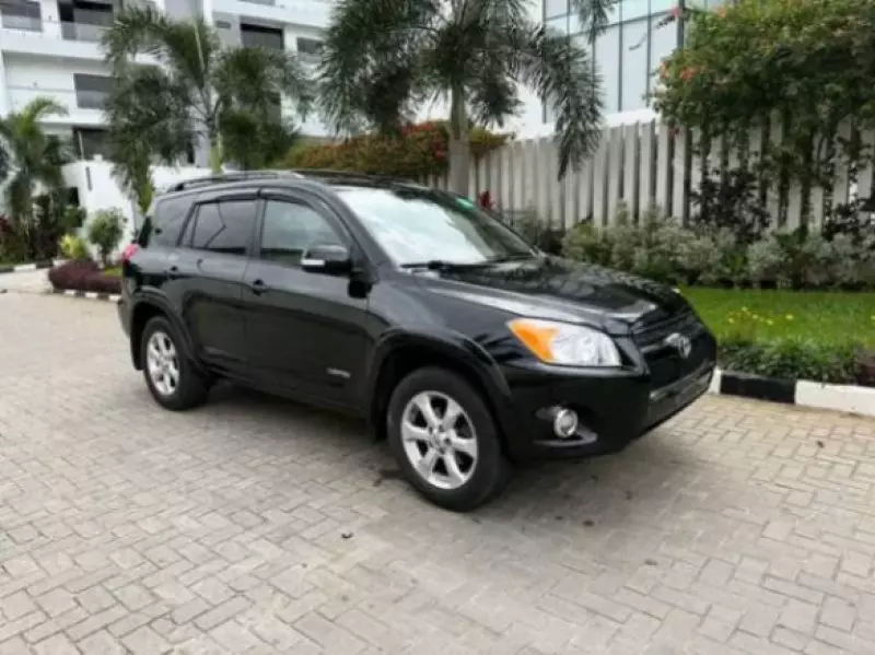 TOYOTA RAV 4   - 2011