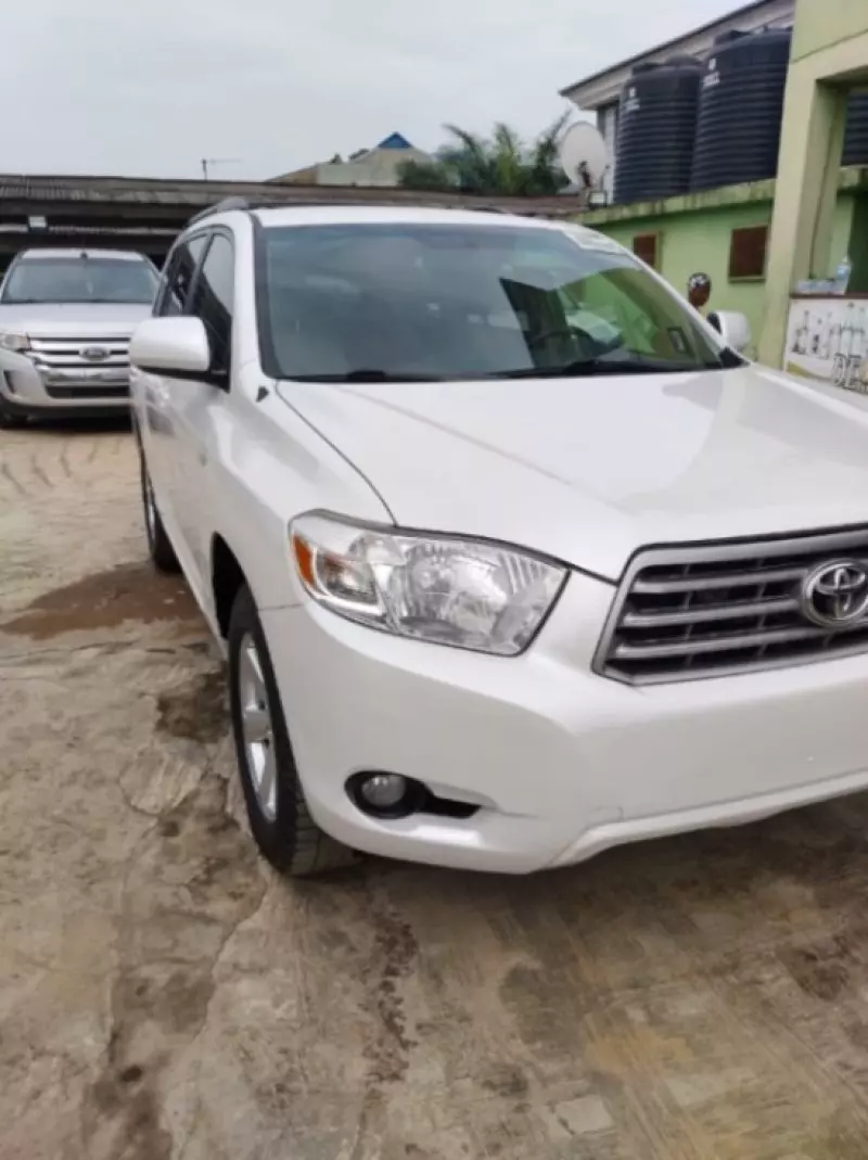 Toyota Highlander   - 2009