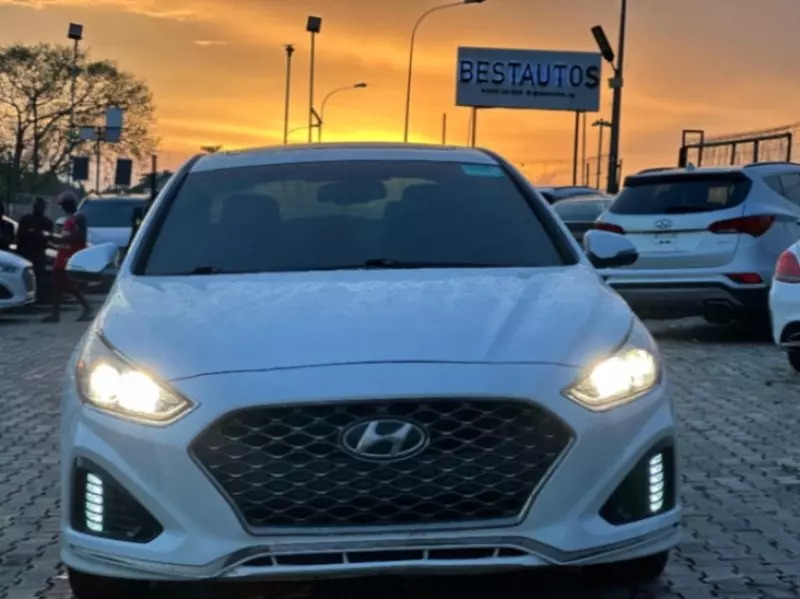 Hyundai Sonata   - 2019