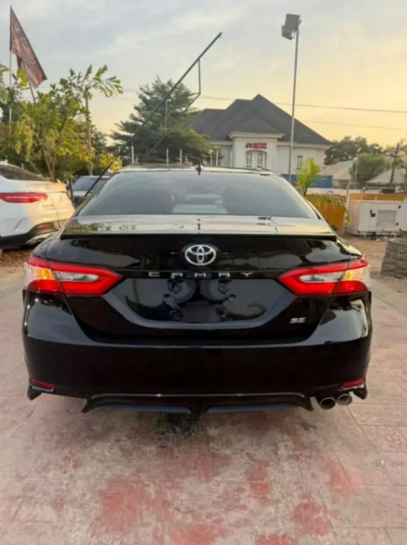 TOYOTA Camry - 2020