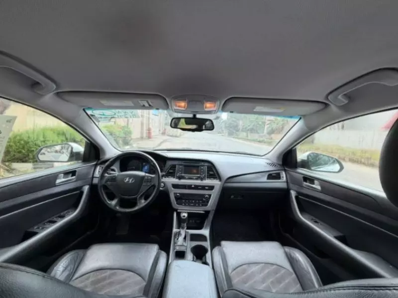 Hyundai Sonata   - 2015
