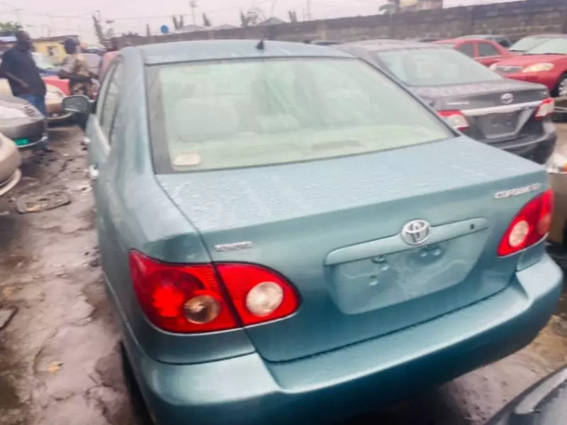 Toyota corolla   - 2006