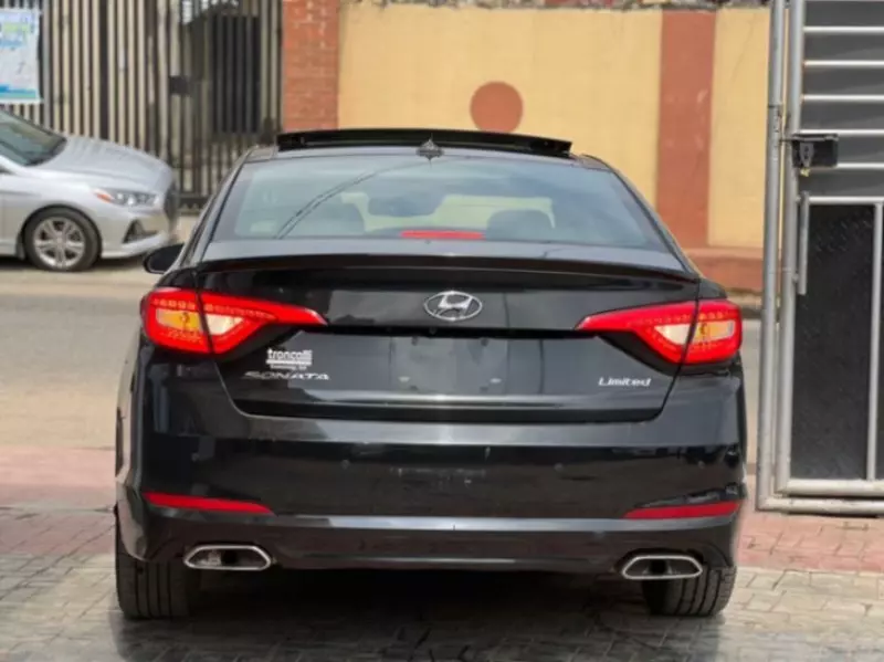 Hyundai Sonata   - 2015