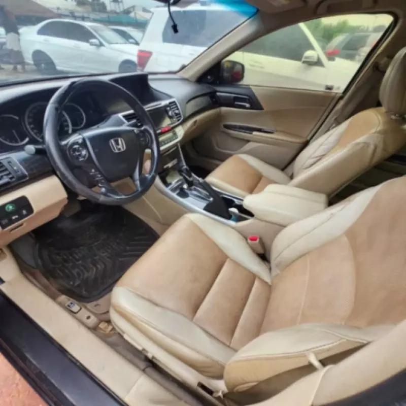 Honda Accord   - 2013