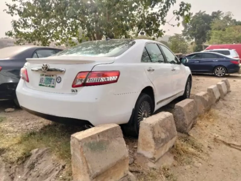 Toyota Camry   - 2009