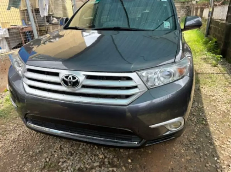TOYOTA Highlander   - 2013