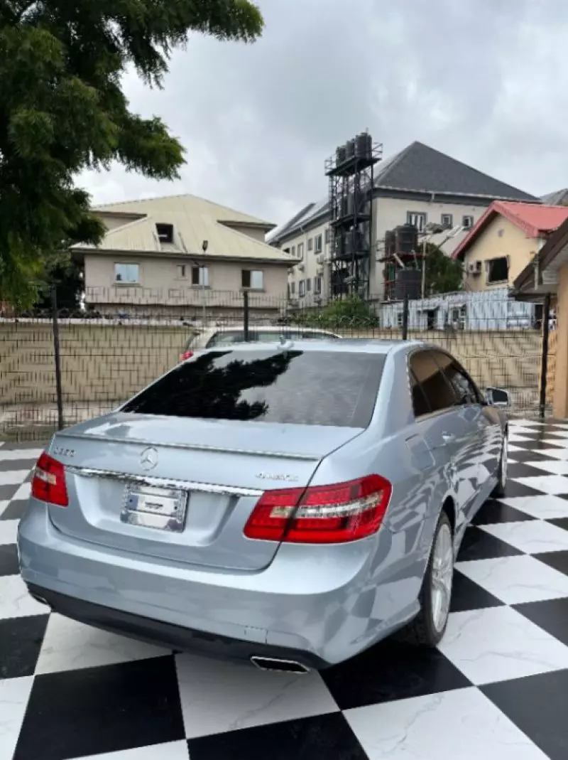 Mercedes-Benz E-Class   - 2013