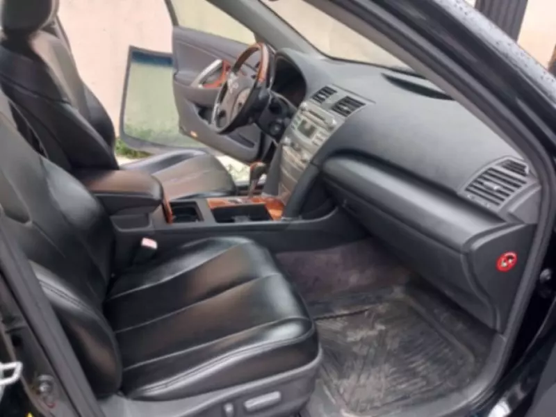 Toyota Camry   - 2009