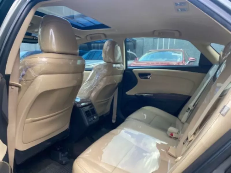 Toyota Avalon   - 2013