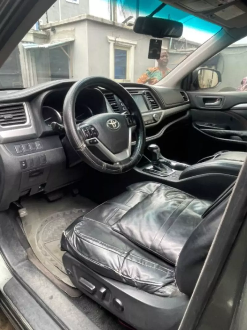 TOYOTA Highlander   - 2015