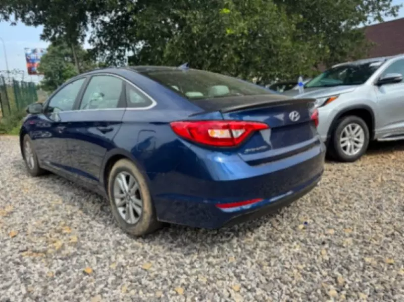 Hyundai Sonata   - 2015