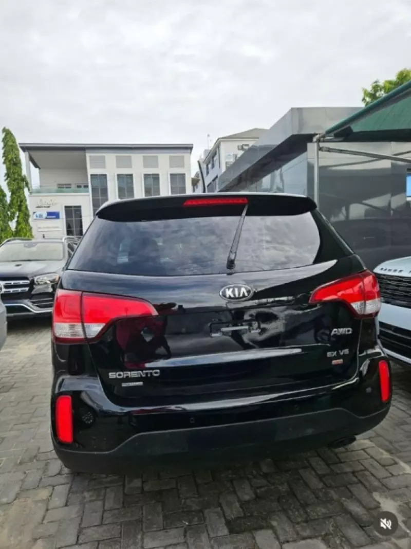 KIA Sorento   - 2014