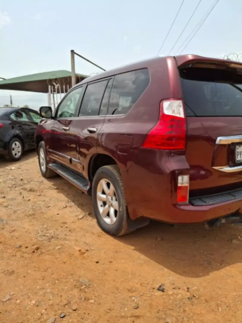 Lexus GX 460   - 2013