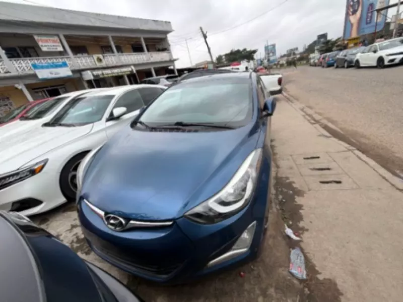 Hyundai Elantra   - 2016