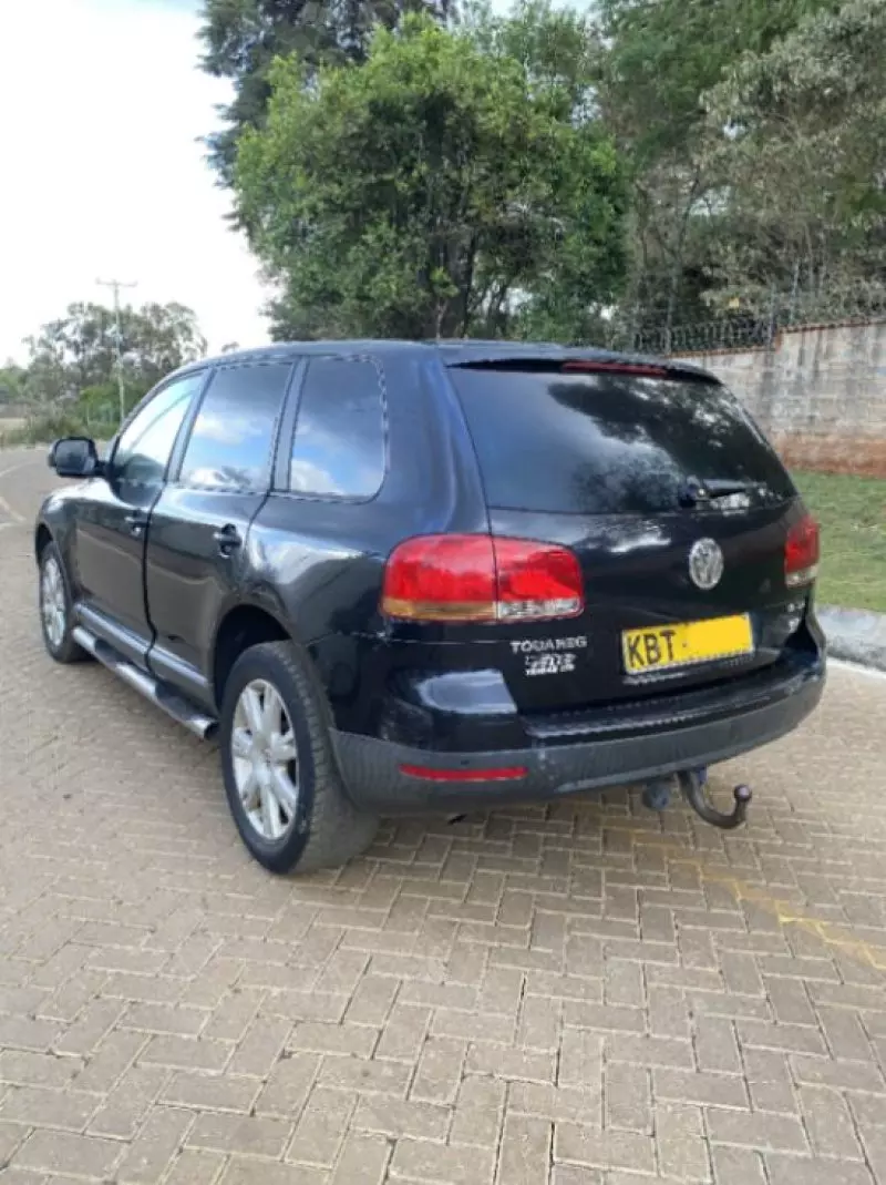 Volkswagen Touareg   - 2005